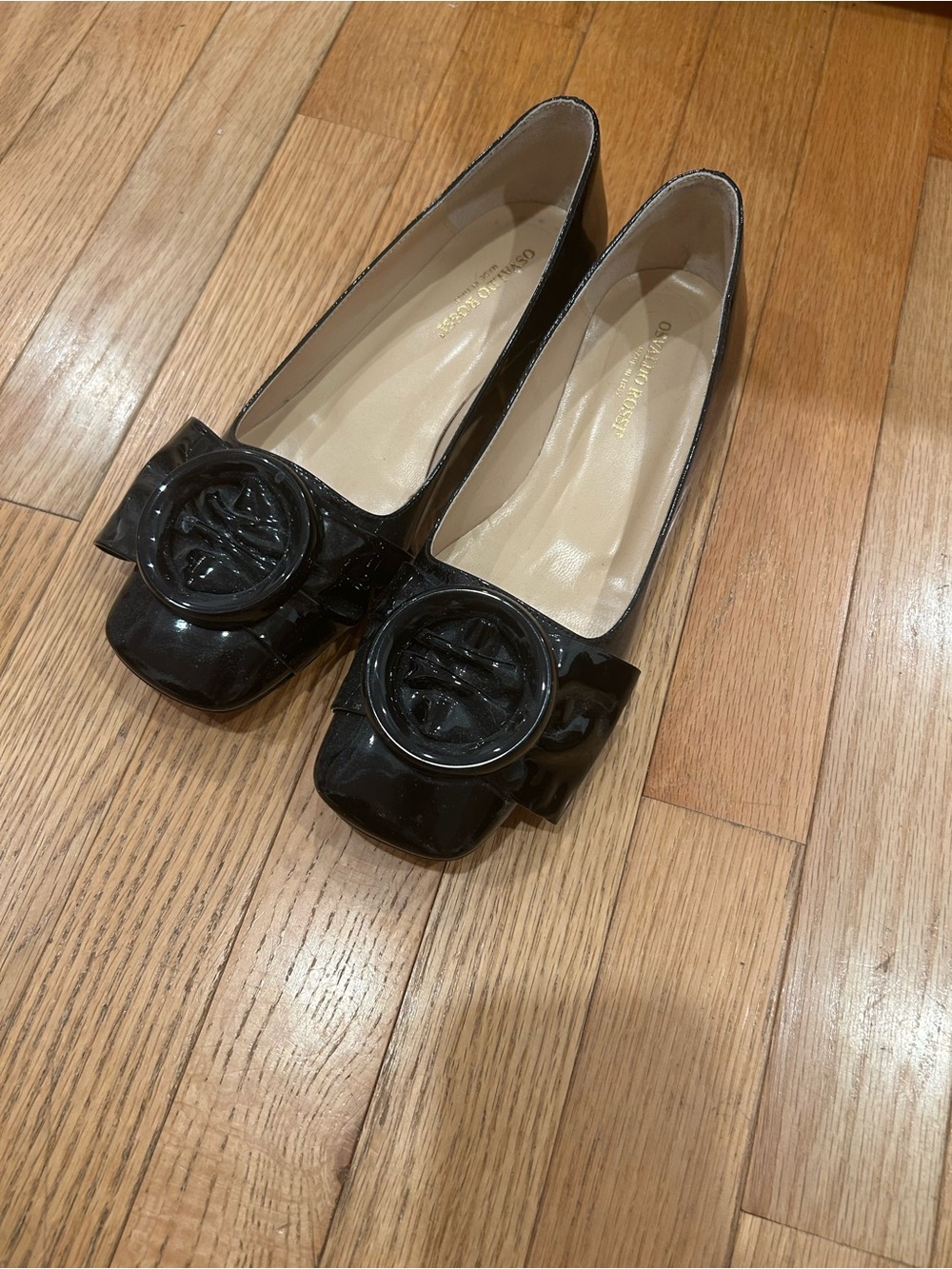 Classic Black Patent leather Ballet Flats with Logo Accent
